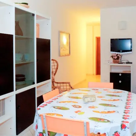Apartment Stunning Sea View Flat For 6 Baia